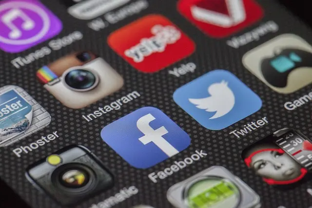 How to Effectively Use Instagram Stories to Boost Your Influence