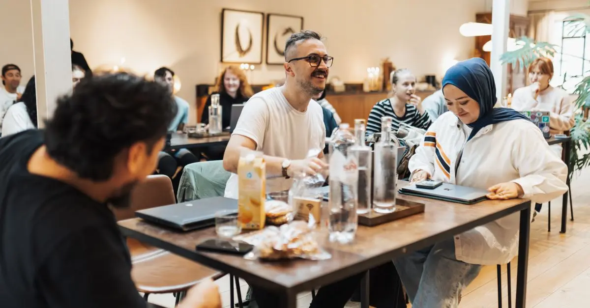 10 Tips for Building a Strong Influencer Community