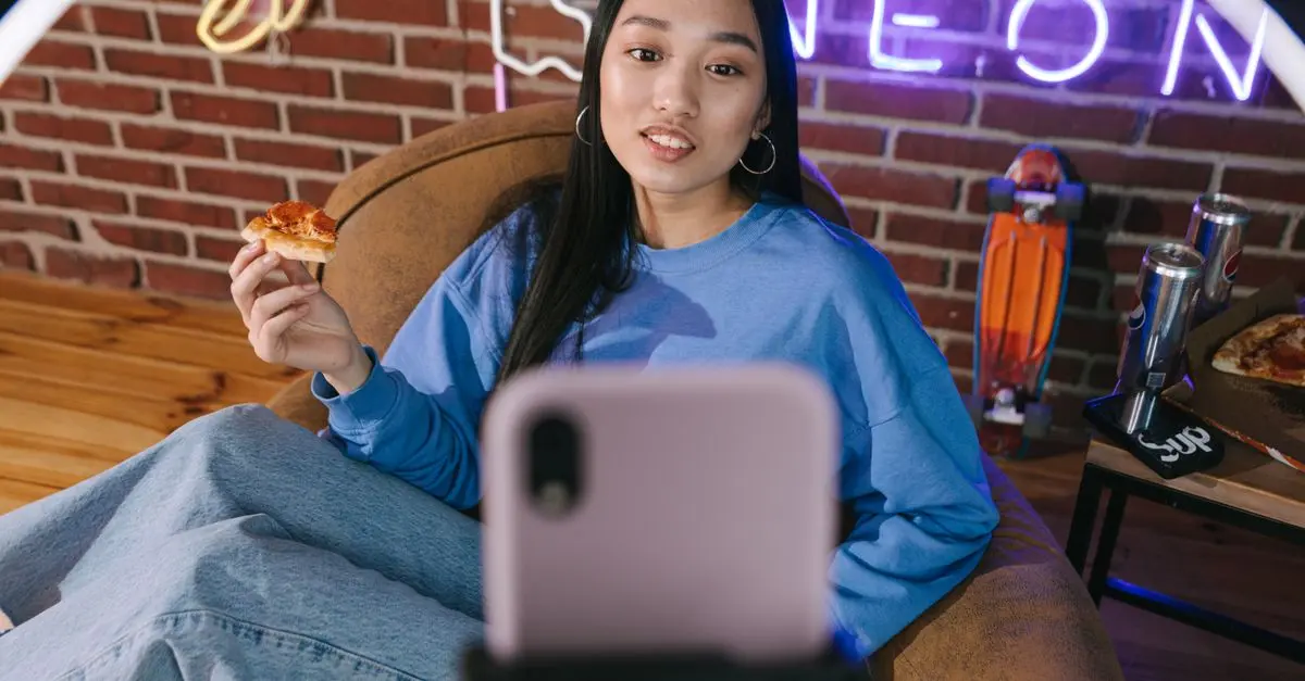 How to Effectively Use Live Streaming as an Influencer