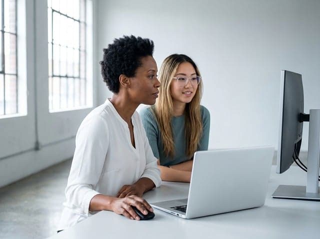How to Build a Strong Personal Brand as an Influencer